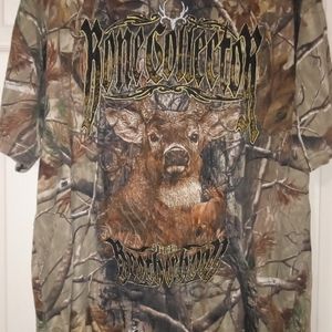 Paramount Outdoors camouflage T-shirt with deer head